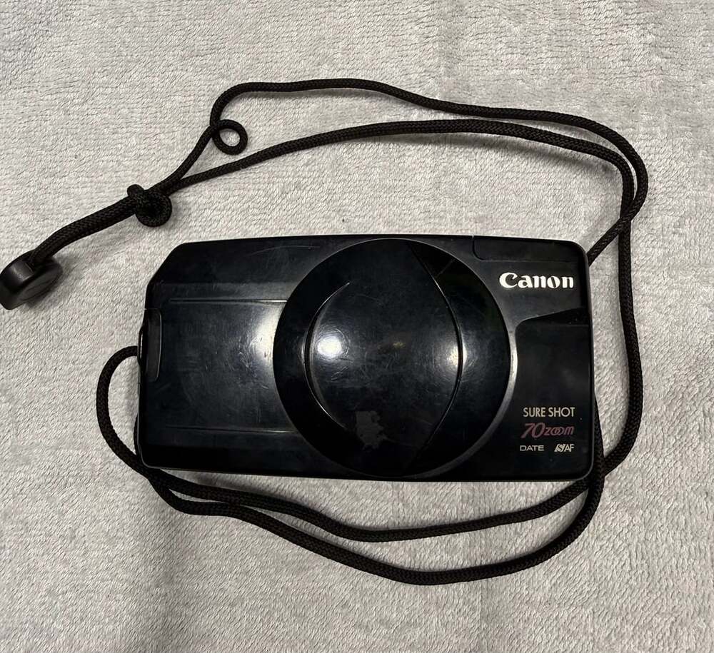 Canon Sure Shot 70 Zoom Date 35mm Film Camera